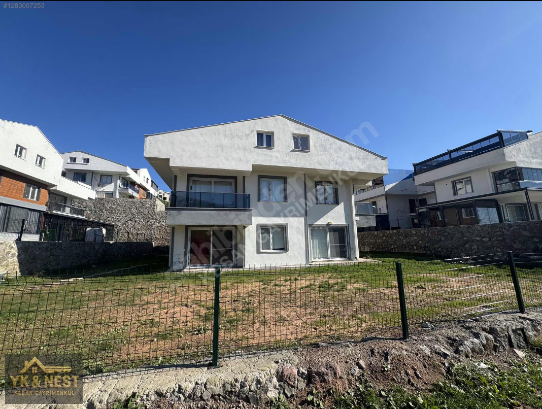 Çandarlıda deniz manzaralı 3+1 satılık daire